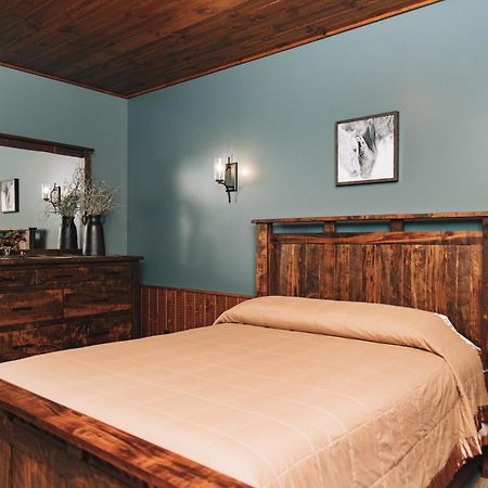 Sojourner'S Lodge & Log Cabin Suites Dundee المظهر الخارجي الصورة