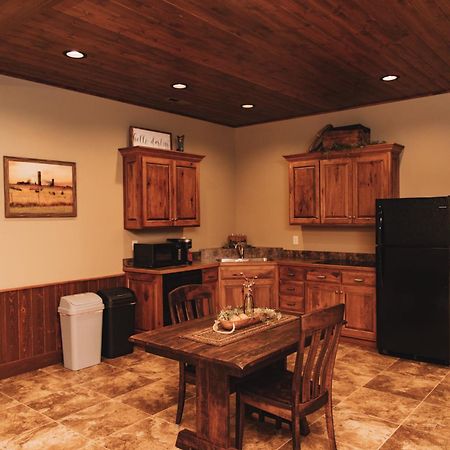 Sojourner'S Lodge & Log Cabin Suites Dundee المظهر الخارجي الصورة