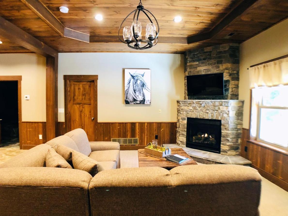 Sojourner'S Lodge & Log Cabin Suites Dundee المظهر الخارجي الصورة