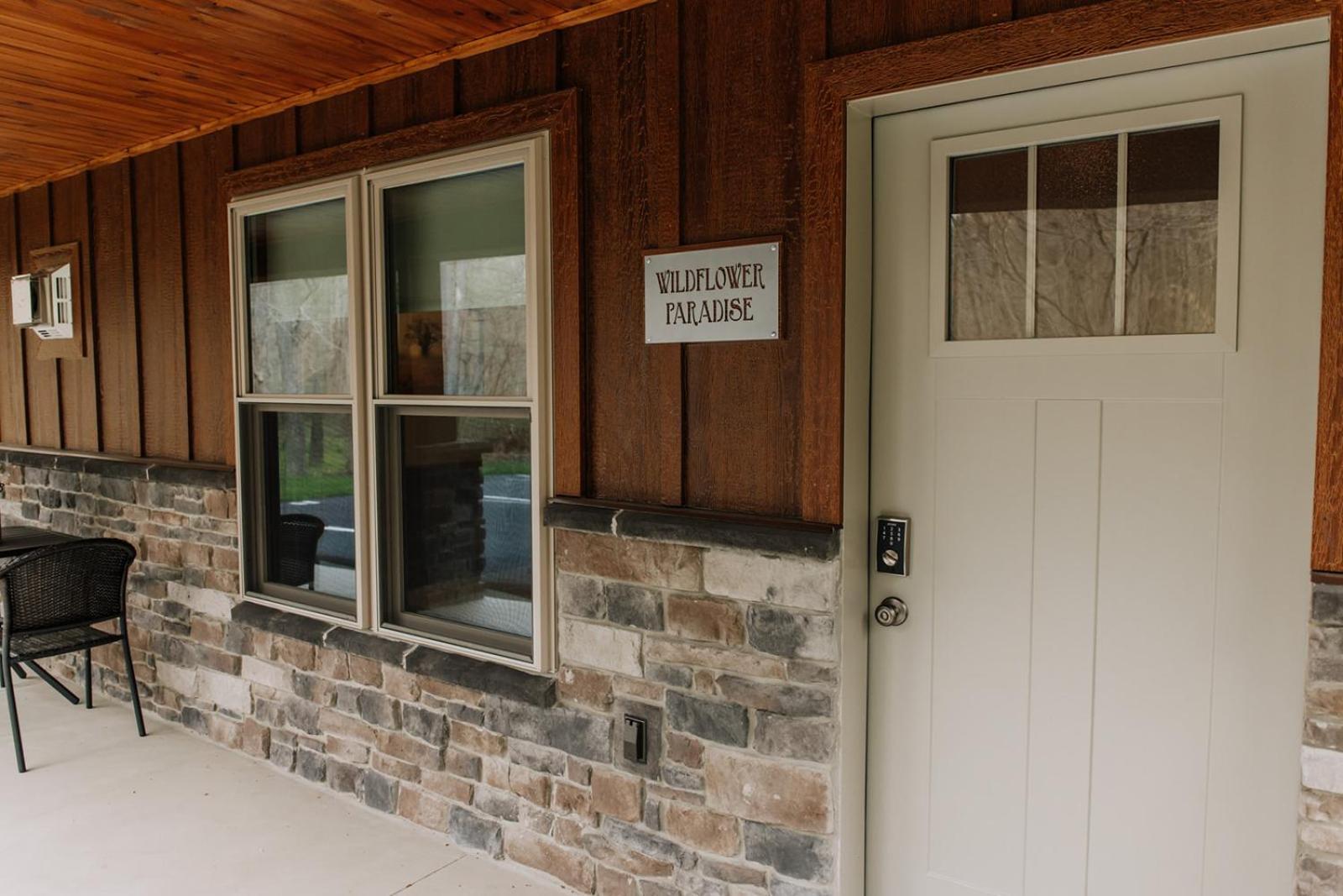 Sojourner'S Lodge & Log Cabin Suites Dundee المظهر الخارجي الصورة