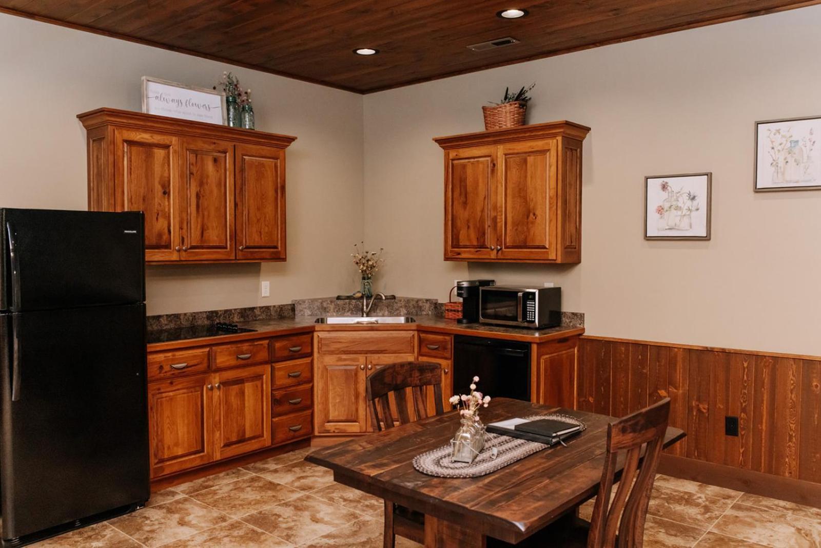 Sojourner'S Lodge & Log Cabin Suites Dundee المظهر الخارجي الصورة